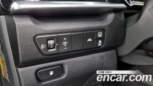 Kia Niro 1.6 HEV 2020 года из Южной Кореи