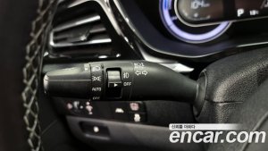 Kia Niro 1.6 HEV 2020 года из Южной Кореи