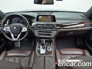 BMW 7-Series 740Li xDrive Design Pure Excellence 2020 года из Южной Кореи