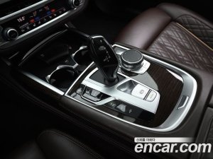 BMW 7-Series 740Li xDrive Design Pure Excellence 2020 года из Южной Кореи