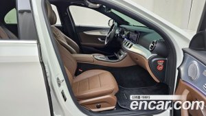 Mercedes-Benz E-Class E350 4MATIC Avantgarde 2021 года из Южной Кореи