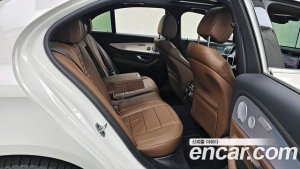 Mercedes-Benz E-Class E350 4MATIC Avantgarde 2021 года из Южной Кореи