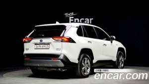 Toyota RAV4 2.5 4WD HYBRID 2021 года из Южной Кореи
