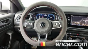 Volkswagen T-Roc 2.0 TDI Premium 2021 года из Южной Кореи