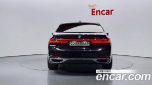 BMW 7-Series 730d xDrive Design Pure Excellence 2020 года из Южной Кореи