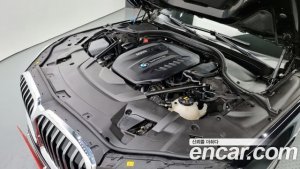 BMW 7-Series 730d xDrive Design Pure Excellence 2020 года из Южной Кореи