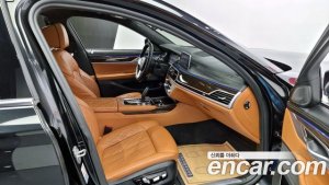BMW 7-Series 730d xDrive Design Pure Excellence 2020 года из Южной Кореи