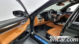 BMW 7-Series 730d xDrive Design Pure Excellence 2020 года из Южной Кореи