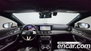 Mercedes-Benz CLS-Class CLS300d AMG Line 2020 года из Южной Кореи