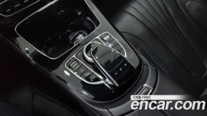 Mercedes-Benz CLS-Class CLS300d AMG Line 2020 года из Южной Кореи