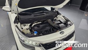 Kia Seltos Бензин 1.6 Turbo 2WD 2021 года из Южной Кореи