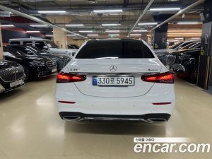 Mercedes-Benz E-Class E350 4MATIC AMG Line 2021 года из Южной Кореи