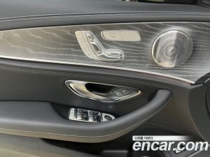 Mercedes-Benz E-Class E350 4MATIC AMG Line 2021 года из Южной Кореи