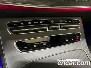 Mercedes-Benz E-Class E350 4MATIC AMG Line 2021 года из Южной Кореи