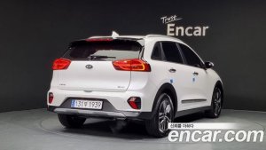 Kia Niro 1.6 HEV 2020 года из Южной Кореи