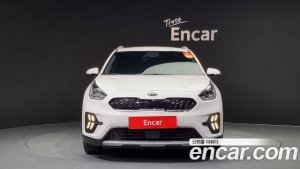 Kia Niro 1.6 HEV 2020 года из Южной Кореи