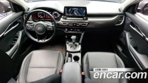 Kia Seltos Бензин 1.6 Turbo 2WD 2022 года из Южной Кореи