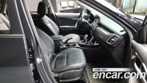 Kia Seltos Бензин 1.6 Turbo 2WD 2022 года из Южной Кореи