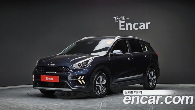 Kia Niro 1.6 HEV 2020 года из Кореи