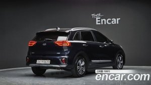 Kia Niro 1.6 HEV 2020 года из Южной Кореи
