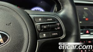 Kia Niro 1.6 HEV 2020 года из Южной Кореи