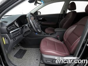 Kia Niro 1.6 HEV 2020 года из Южной Кореи