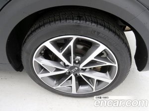 Kia Niro 1.6 HEV 2020 года из Южной Кореи