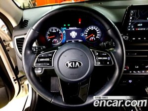Kia Seltos Бензин 1.6 Turbo 2WD 2020 года из Южной Кореи