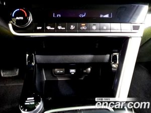 Kia Seltos Бензин 1.6 Turbo 2WD 2020 года из Южной Кореи