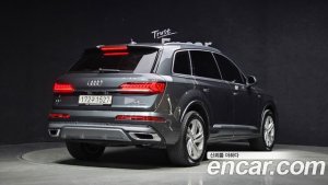Audi Q7 45 TDI 4WD Premium 2021 года из Южной Кореи