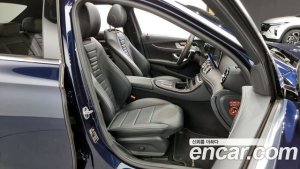 Mercedes-Benz E-Class E220d 4MATIC AMG Line 2021 года из Южной Кореи