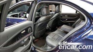 Mercedes-Benz E-Class E220d 4MATIC AMG Line 2021 года из Южной Кореи