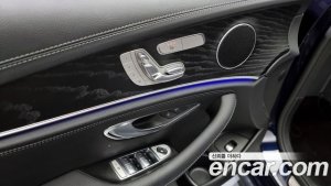 Mercedes-Benz E-Class E220d 4MATIC AMG Line 2021 года из Южной Кореи