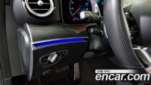 Mercedes-Benz E-Class E220d 4MATIC AMG Line 2021 года из Южной Кореи