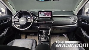 Kia Seltos Бензин 1.6 Turbo 2WD 2022 года из Южной Кореи
