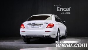 Mercedes-Benz E-Class E220d 4MATIC Exclusive 2020 года из Южной Кореи