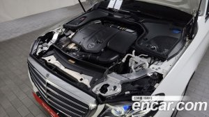 Mercedes-Benz E-Class E220d 4MATIC Exclusive 2020 года из Южной Кореи