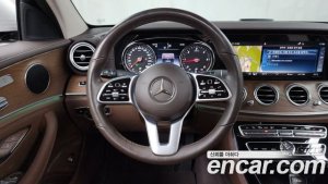 Mercedes-Benz E-Class E220d 4MATIC Exclusive 2020 года из Южной Кореи