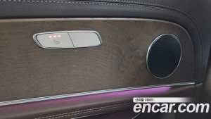 Mercedes-Benz E-Class E220d 4MATIC Exclusive 2020 года из Южной Кореи