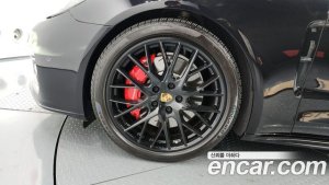 Porsche Panamera 4.0 GTS 2020 года из Южной Кореи