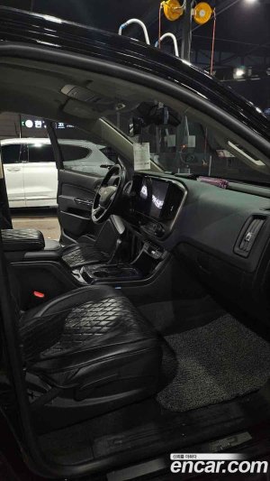 ChevroletGMDaewoo Colorado 3.6 Z71-X Midnight 4WD 2021 года из Южной Кореи