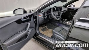 Audi A5 40 TDI 4WD Premium Sportback 2021 года из Южной Кореи