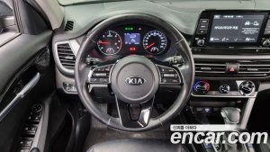 Kia Seltos Дизель 1.6 2WD 2020 года из Южной Кореи