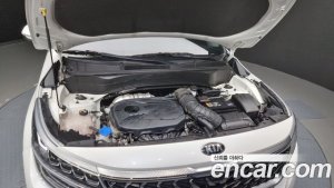 Kia Seltos Бензин 1.6 Turbo 2WD 2022 года из Южной Кореи