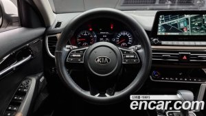 Kia Seltos Бензин 1.6 Turbo 2WD 2022 года из Южной Кореи