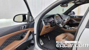 BMW X5M 4.4 Competition 2021 года из Южной Кореи