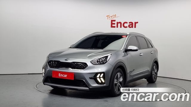 Kia Niro 1.6 HEV 2020 года из Кореи