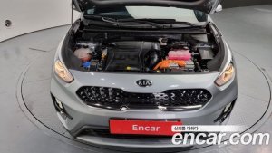 Kia Niro 1.6 HEV 2020 года из Южной Кореи