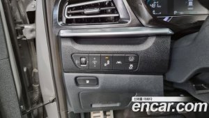 Kia Niro 1.6 HEV 2020 года из Южной Кореи