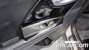 Kia Niro 1.6 HEV 2020 года из Южной Кореи